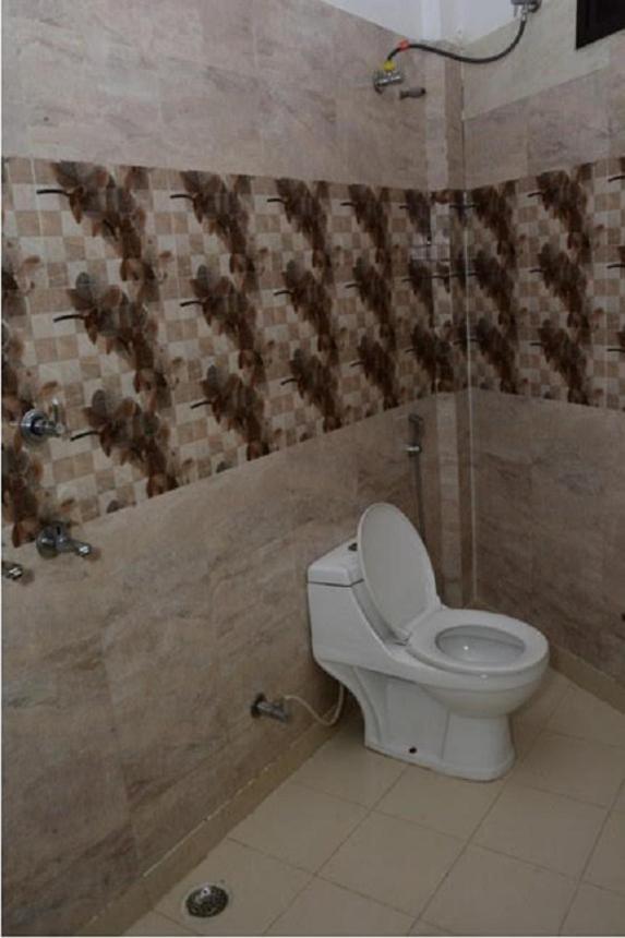 Krazy Hotel Haldwāni Zewnętrze zdjęcie
